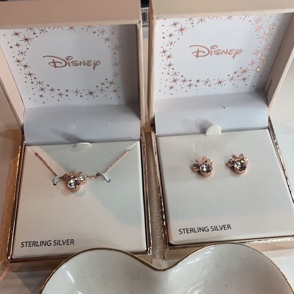 Disney Crystal Sterling Silver Minnie Mouse Matching Necklace & Earrings - Picture 9 of 13